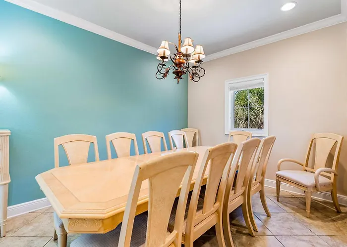 Elegant House With Pool On-site Golf & Wraparound Porch