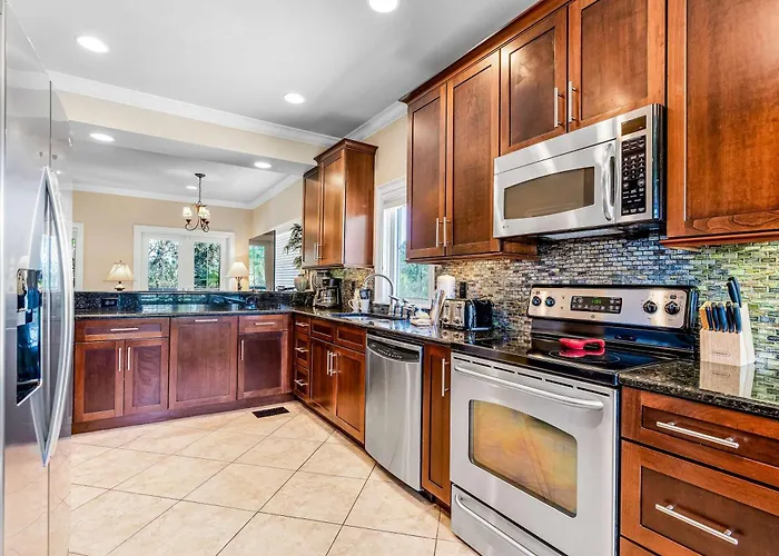 Holiday home Elegant House With Pool On-site Golf & Wraparound Porch Gulf Shores