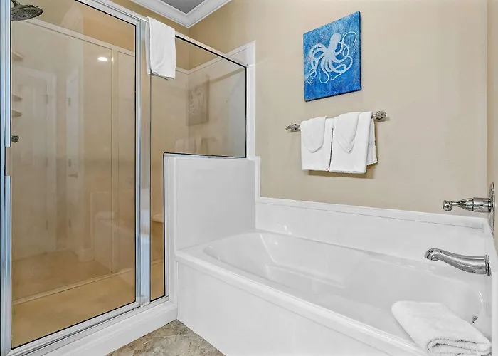 Holiday home Elegant House With Pool On-site Golf & Wraparound Porch