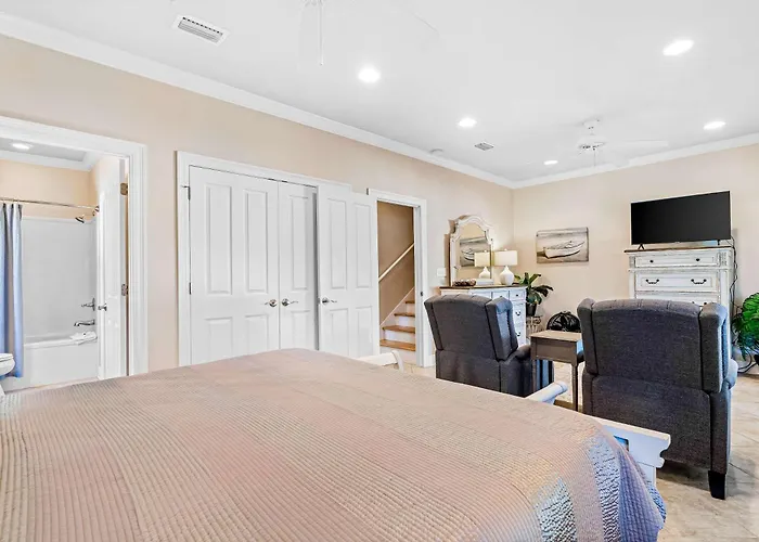 Elegant House With Pool On-site Golf & Wraparound Porch *