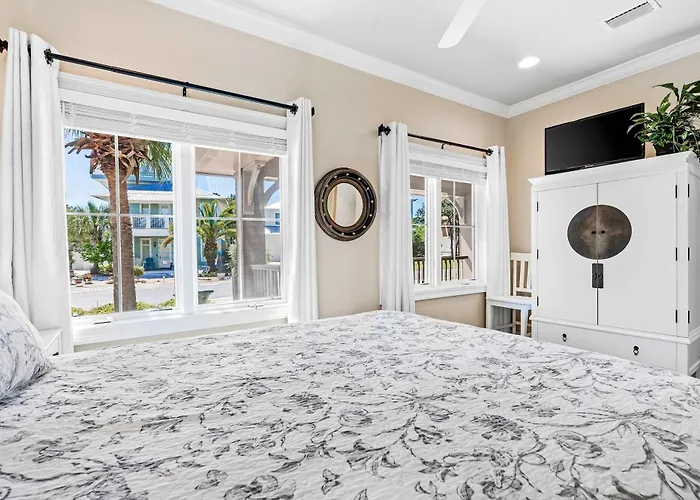 Elegant House With Pool On-site Golf & Wraparound Porch