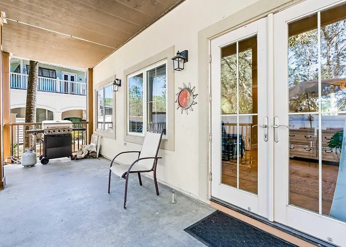 Holiday home Elegant House With Pool On-site Golf & Wraparound Porch