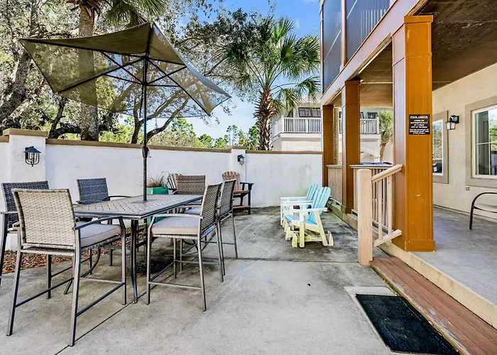 Elegant House With Pool On-site Golf & Wraparound Porch Holiday home *